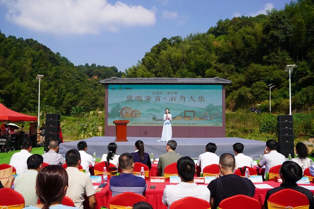 章貢區(qū)國(guó)慶文藝活動(dòng)精彩紛呈